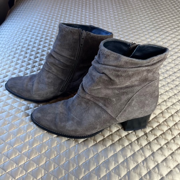 Paul Green Brianna Mineral Taupe Suede Waterproof Bootie, Size 7.5 - Picture 4 of 10